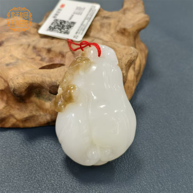 新疆和田玉且末糖白玉佛手人参吊坠挂件玉质温润油性十足