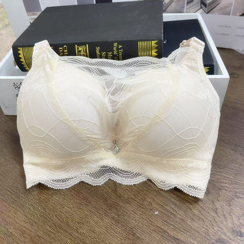 超厚10cm无钢圈聚拢加厚文胸小胸聚拢内衣女性感防走光抹胸式胸罩
