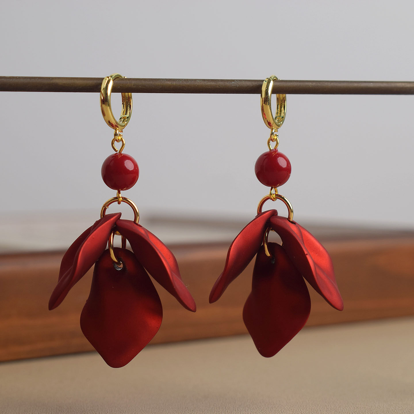 红色耳环2026新款爆款高级感夸张复古珍珠过年耳饰耳扣花朵耳坠,饰品/流行首饰/时尚饰品新,耳环,淘宝优惠券,粉丝福利购,淘宝优惠卷