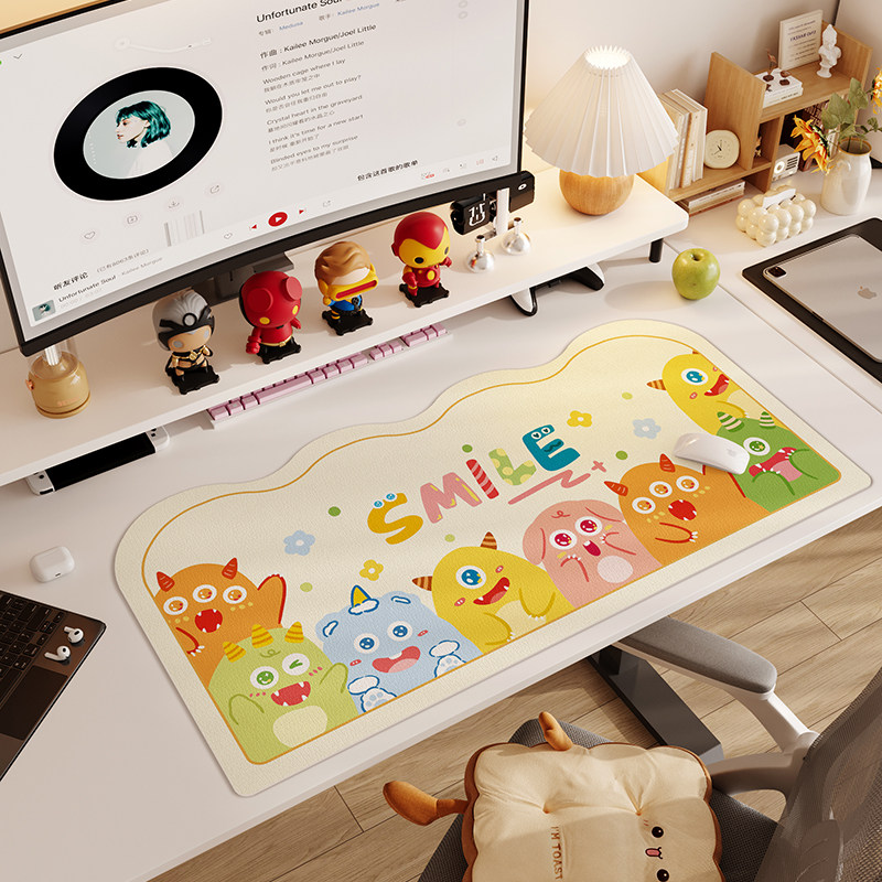 可爱小怪兽办公桌超大号鼠标垫子