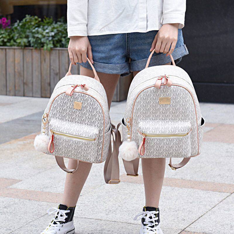 女士包包新款时尚外出双肩包潮女女包旅行大容量韩版背包