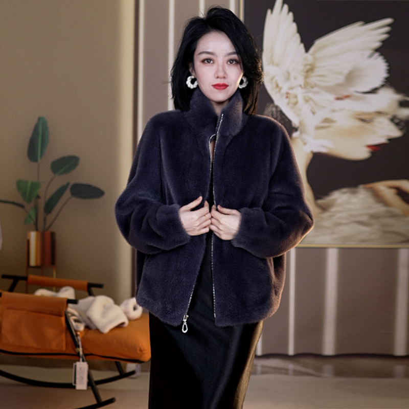 皮毛一体毛绒外套女冬季新款中年妈妈超好看洋气今年流行短款上衣