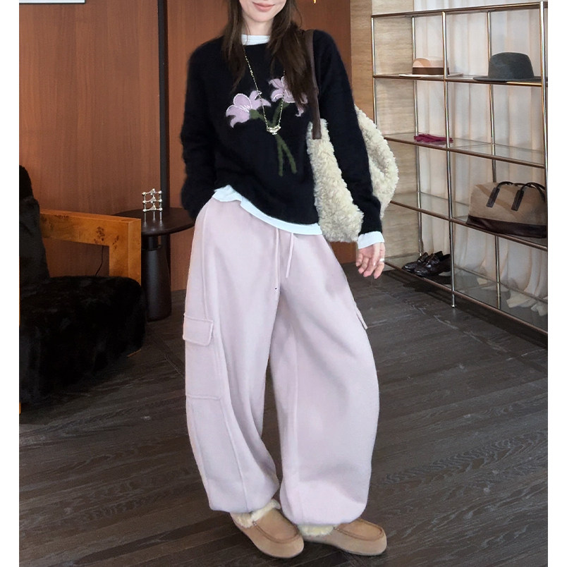 2026秋冬上新立体花朵提花针织上衣+韩系松弛口袋工装风卫裤套装
