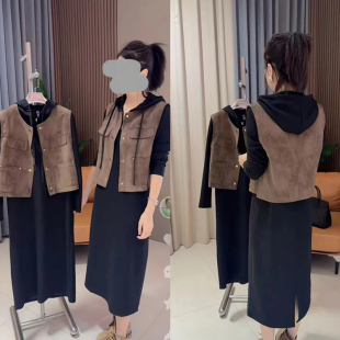 时尚连衣裙套装女2026春秋新款洋气显瘦休闲马甲连帽卫衣裙两件套