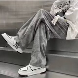 灰色