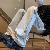 灰色