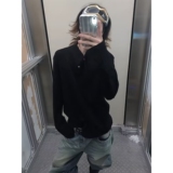 黑色