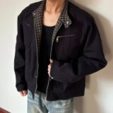 黑色