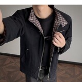 黑色
