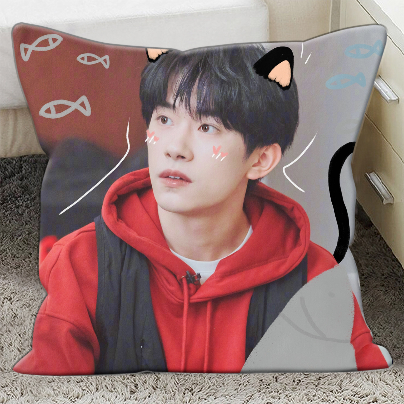 易烊千玺tfboy同款抱枕礼物送人diy靠腰椅子靠垫 沙发卧室玩偶