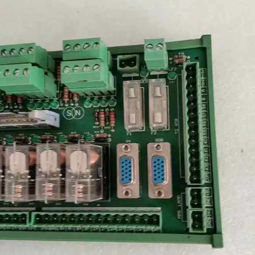 新代IO板TB-32-16R D，实物拆机图，继电器完好