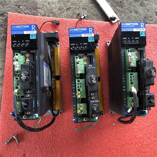 库存全新二手拆机原装伺服驱动器 RS1A03AA 原装拆机 需询价