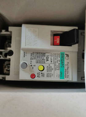 全新Fe富士漏电断路器EW32AFC     2P  10A
