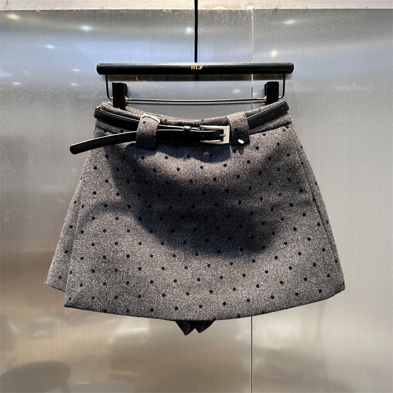 灰色侧开叉波点设计感休闲半身裙女2025年冬季新款时尚高腰A字裙