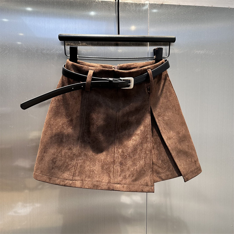 美式简约咖色鹿皮绒半身裙女2025年冬季新款侧开叉设计休闲A字裙