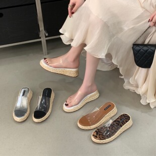 百搭凉鞋 2026新款 女外穿草编透明性感夏季 坡跟厚底一字拖鞋 法式