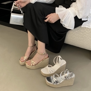 一字扣坡跟罗马凉鞋 2026夏季 女百搭时尚 厚底增高草编渔夫鞋 新款