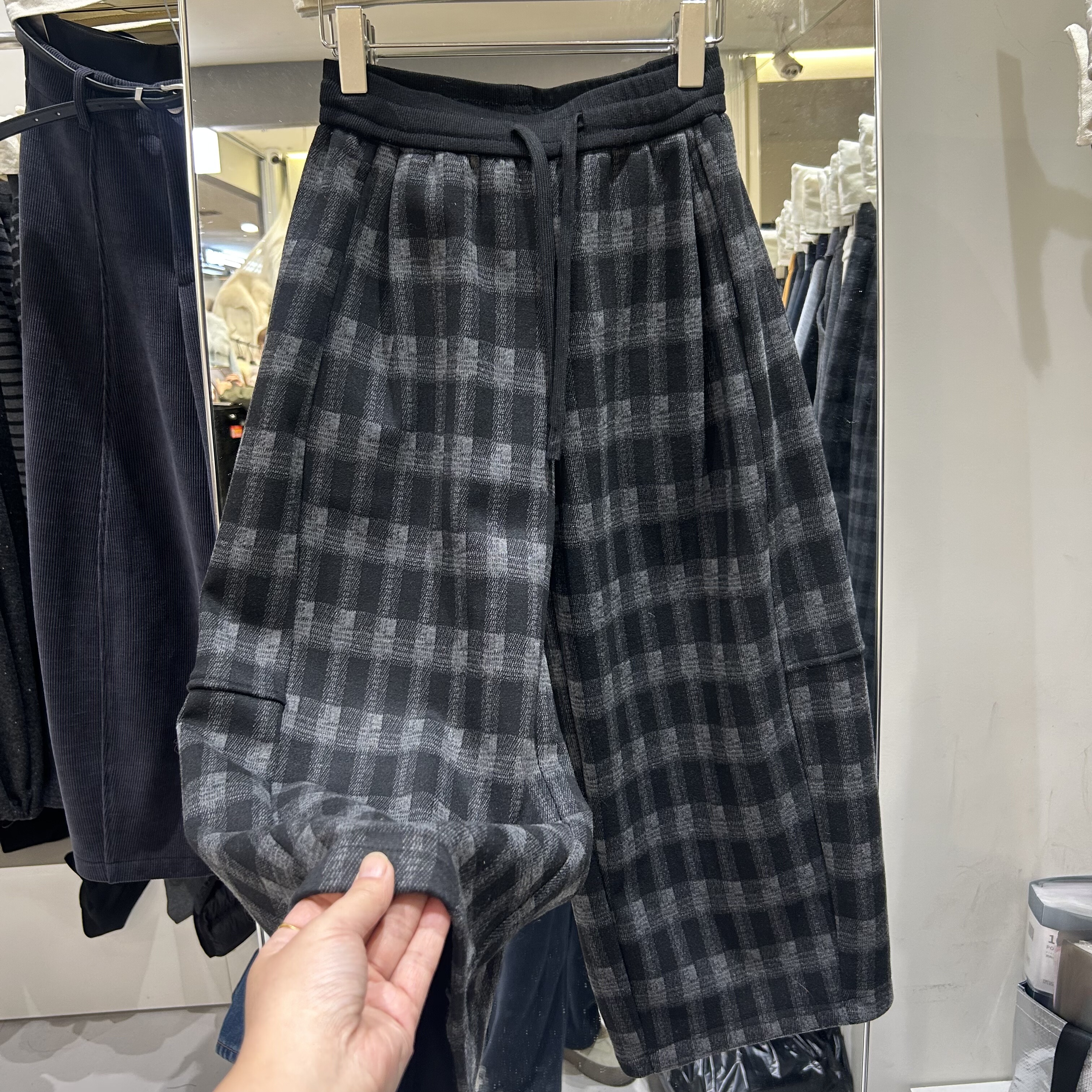 韩系2025冬加厚毛呢格子直筒裤女加绒小个子显瘦气球裤阔腿休闲裤