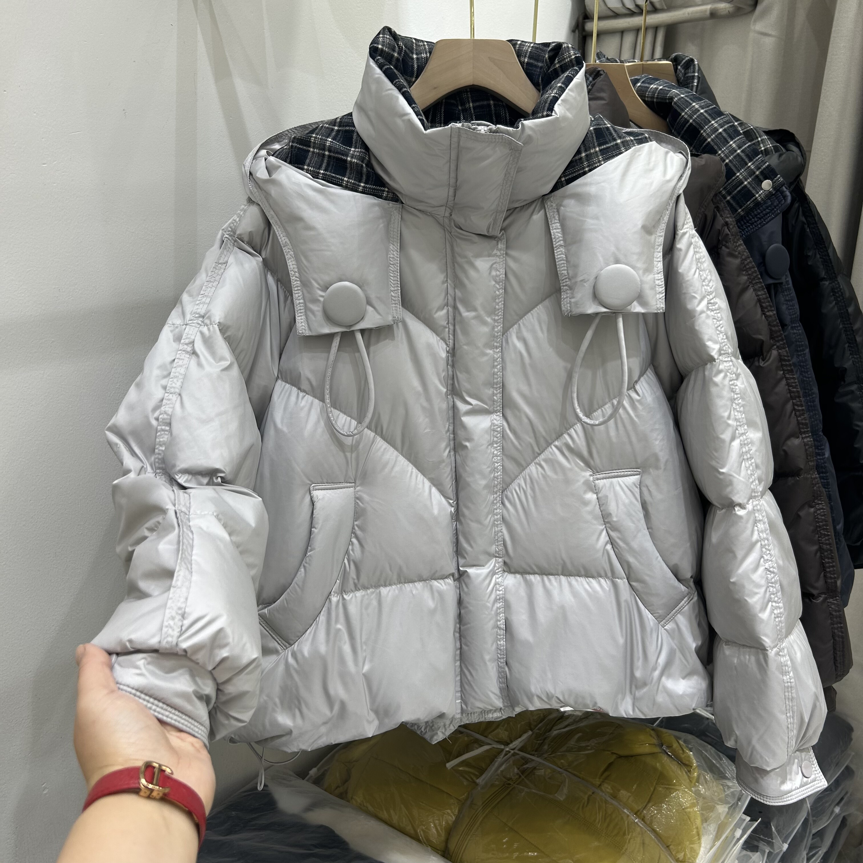 2025冬季新款时尚立领短款小个子面包服厚外套女格子拼接羽绒服潮