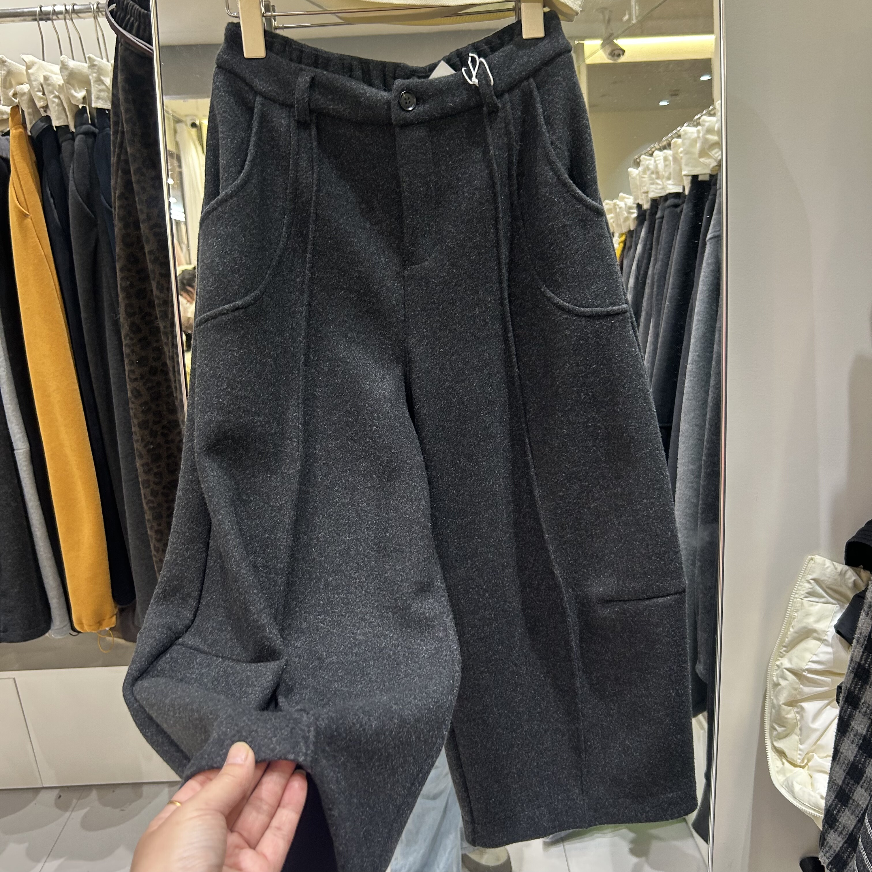 2025冬季加绒简约羊毛呢休闲阔腿裤小个子宽松百搭显瘦洋气奶奶裤