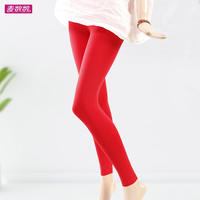 The long leggings for tall women are made of thin cotton and are nine-tenths black. They are elastic and can make a chubby girl look slimmer. The high waist is breathable thumbnail 5