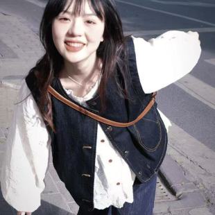 清新搭配半身裙一整套 宽松外穿绣花镂空衬衫 秋季 韩系马甲牛仔开衫