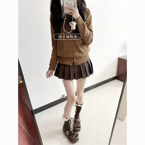 焦糖可颂JK制服针织开衫格裙套装