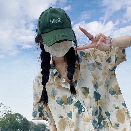 港风印花衬衫女设计感短袖上衣