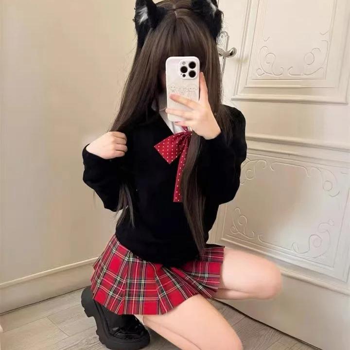 学院风樱花妹叠穿针织衫格裙套装