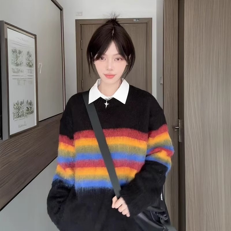 韩系时尚复古彩虹条纹圆领毛衣