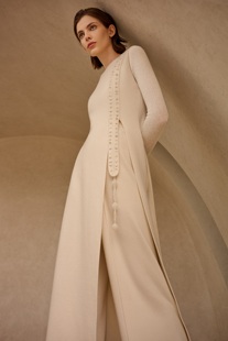 GIRFUNCHI歌凡琦女士羊绒个性开叉2023秋冬纯色时尚流苏连衣裙白