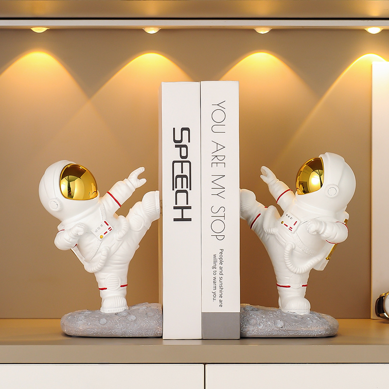 创意宇航员太空人摆件书房书柜书靠客厅办公室书档家居轻奢装饰品