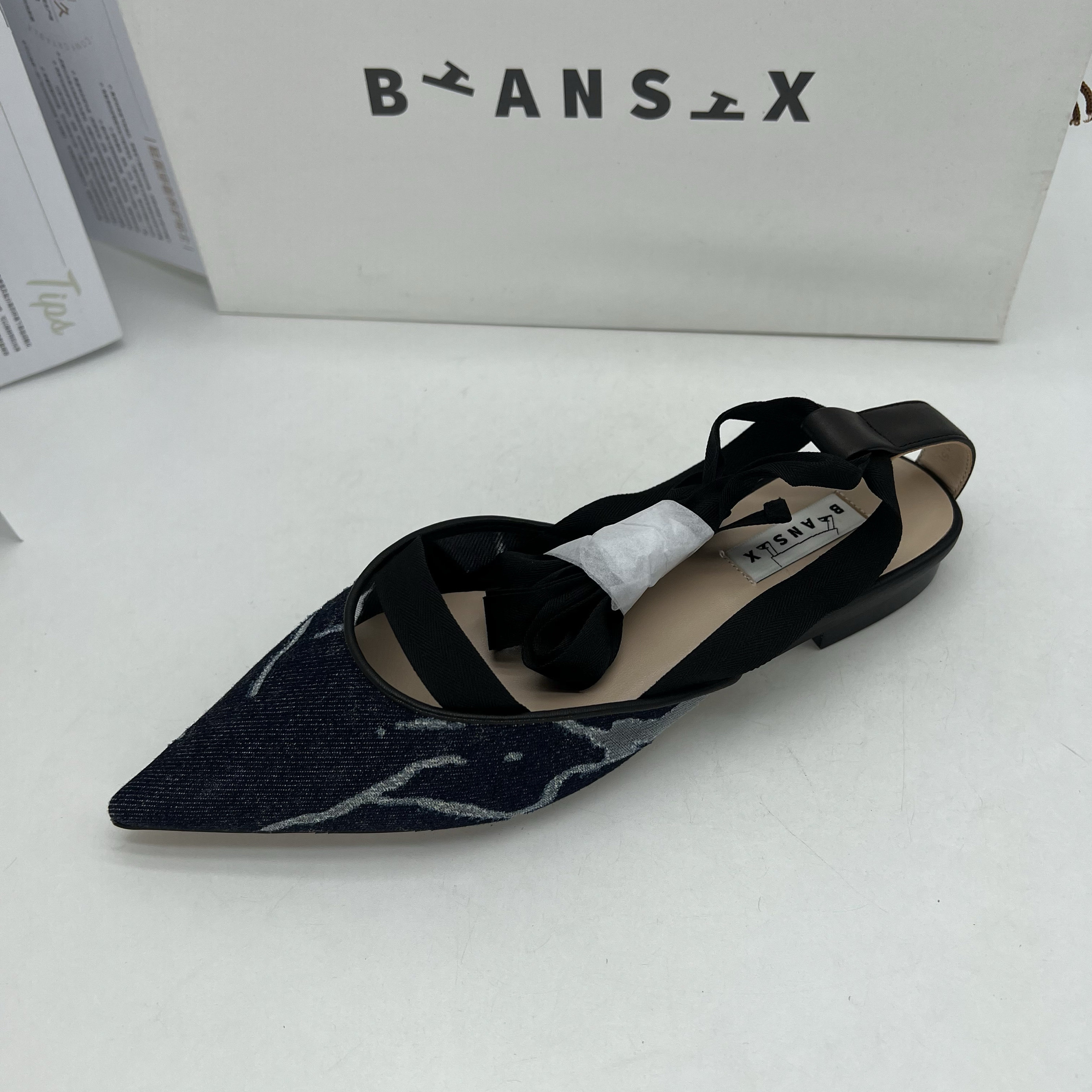便鞋式/Biansix品牌断码印花尖头凉鞋女夏季平底复古法式绑带单鞋