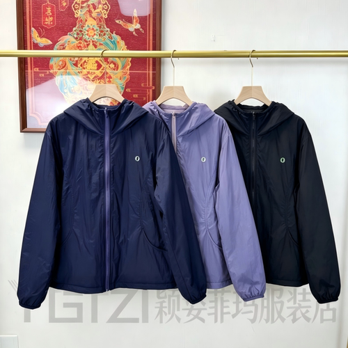 菲玛掂双面穿显瘦连帽薄棉服女