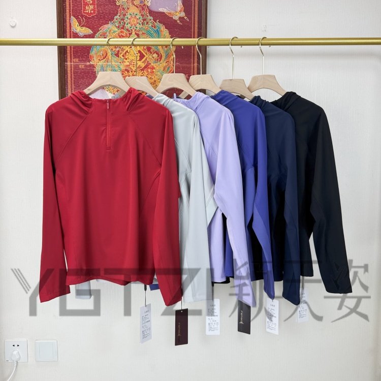 菲玛掂261031正品2026春装新款休闲显瘦连帽速干拼接打底衫女卫衣