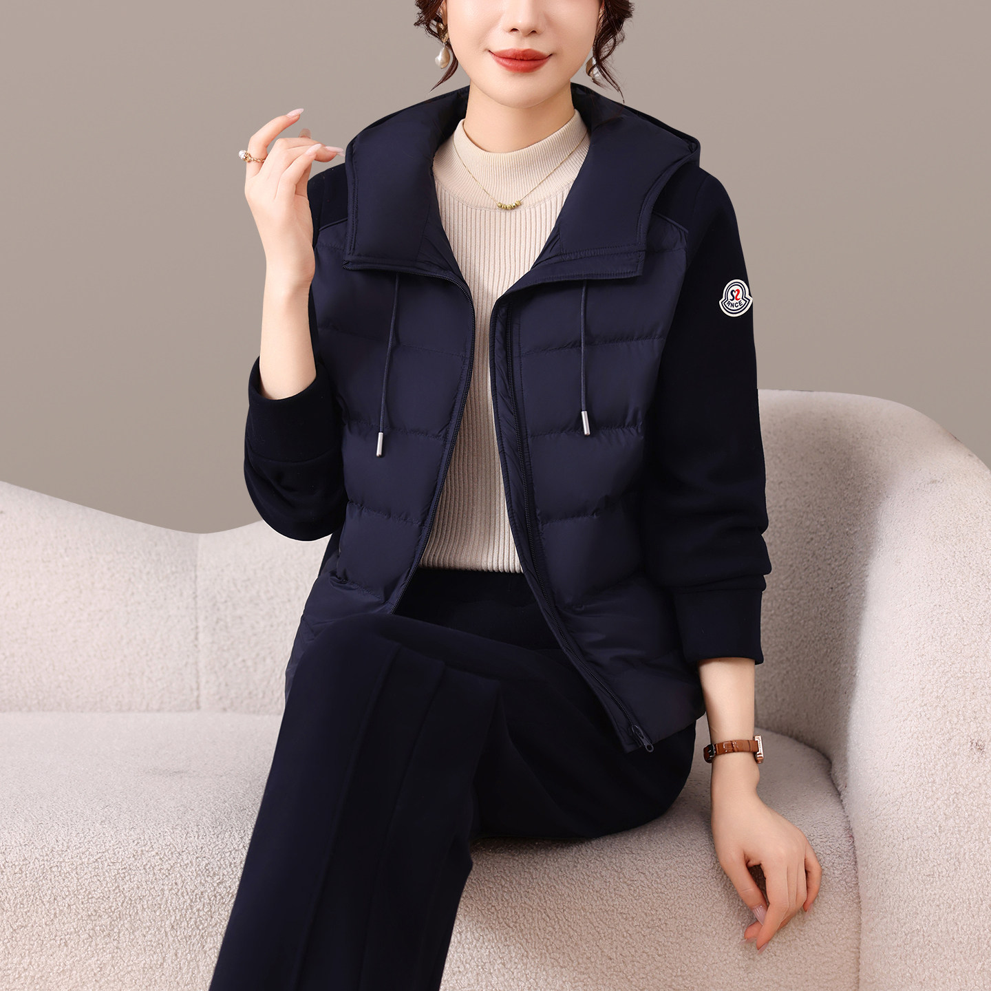 休闲运动套装女2026冬季新款妈妈装加绒加厚宽松型连帽保暖两件套