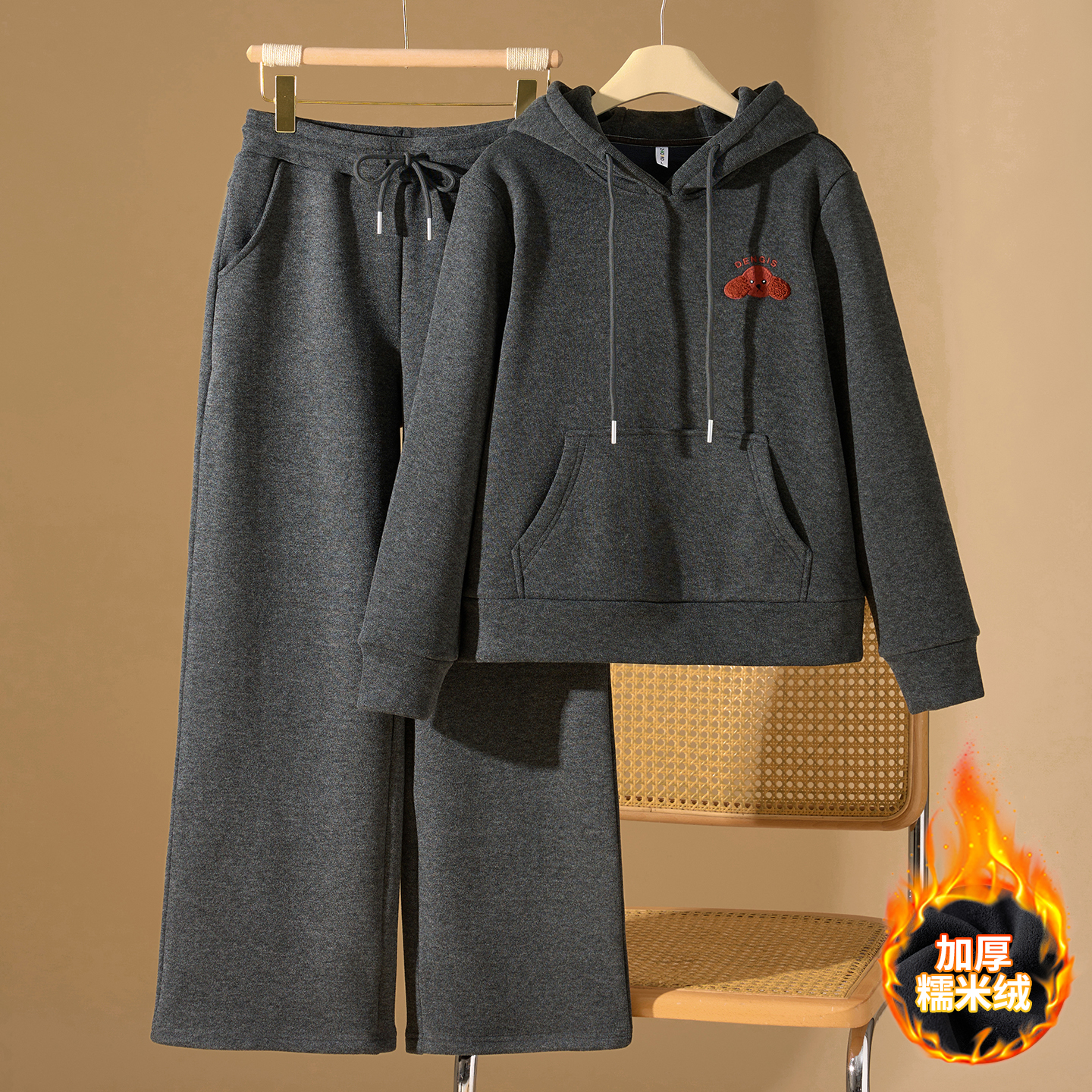 休闲运动风连帽卫衣套装女秋冬款加绒加厚两件套宽松大码2025新款