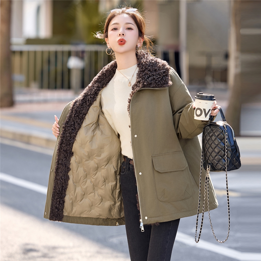 复古工装风军绿色羽绒服女中长款2025冬季新款大毛领加厚保暖外套