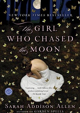 【预售】The Girl Who Chased the Moon