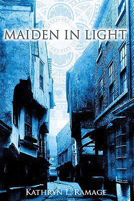 【预售】Maiden in Light