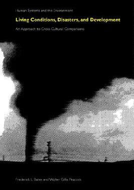 【预售】Living Conditions, Disasters and Development: An