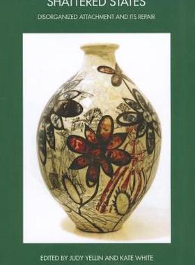 【预售】Shattered States: Disorganized Attachment and Its