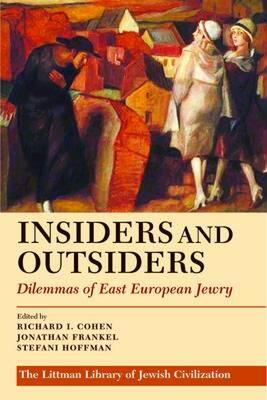 【预售】Insiders and Outsiders: Dilemmas of East European