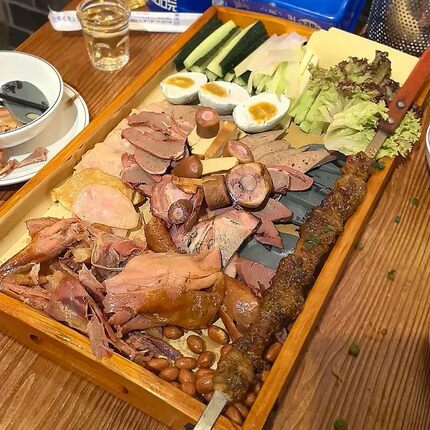 木质餐盘熏酱卤味下酒菜托盘摆摊专用熟食凉菜拼盘蘸酱菜拼盘商用