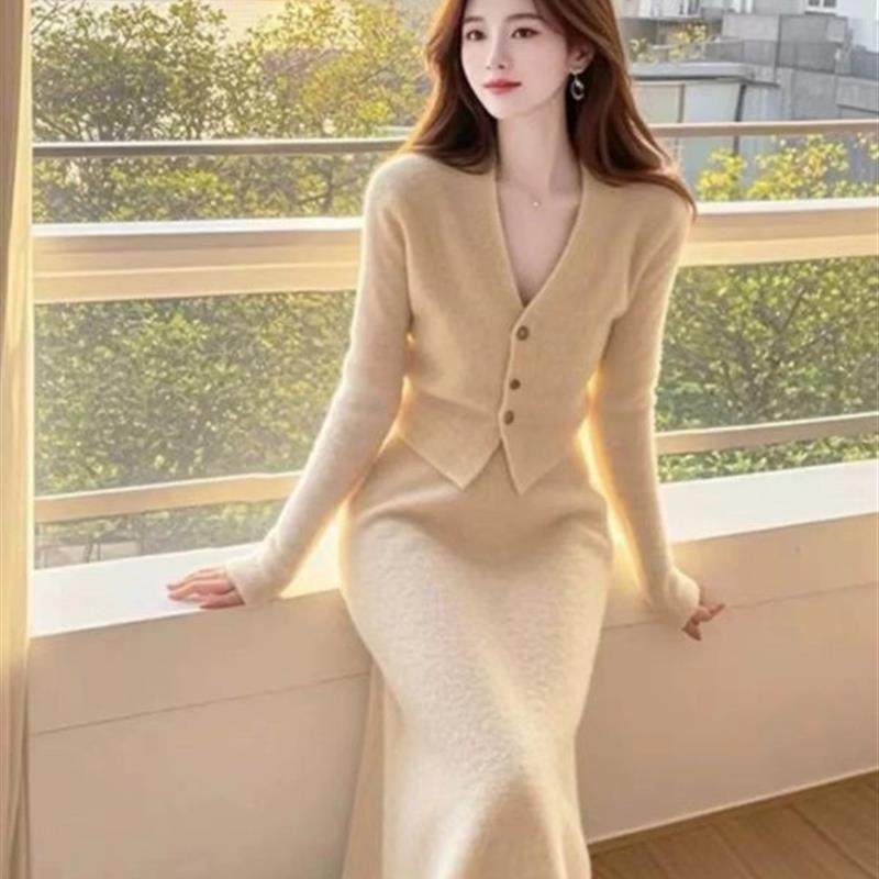 御姐小香风针织套装裙女早秋季温柔韩系富家千金穿搭高级感两件套,女装/女士精品,时尚套装,淘宝优惠券,粉丝福利购,淘宝优惠卷