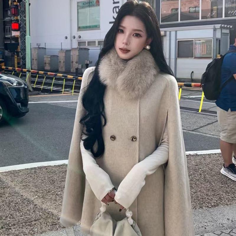 财阀千金贵气斗篷毛呢外套女2025秋冬款高端气质短款毛领呢子大衣