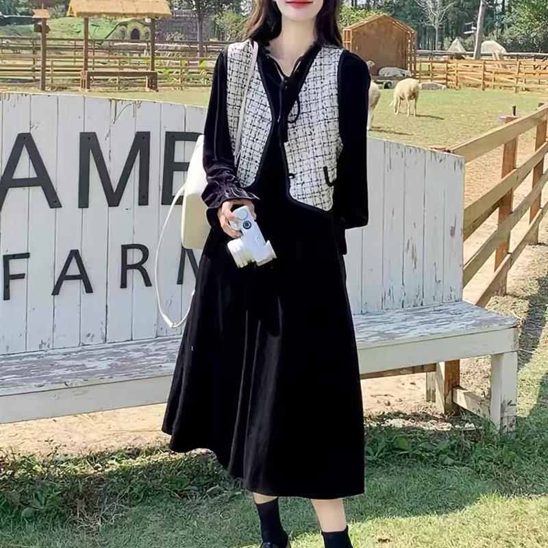 盐系穿搭小香风马甲两件套连衣裙女秋冬黑色气质显瘦漂亮套装裙子
