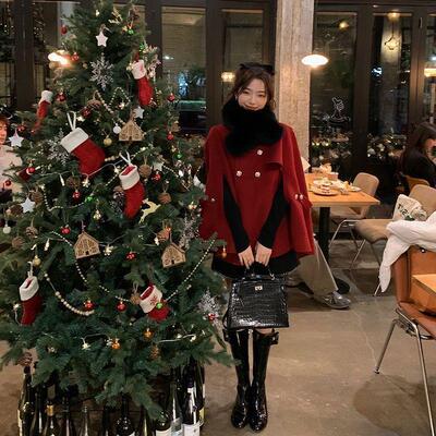 别致大衣春节过新年战袍冬装高级感时髦小个子红色斗篷毛呢外套女