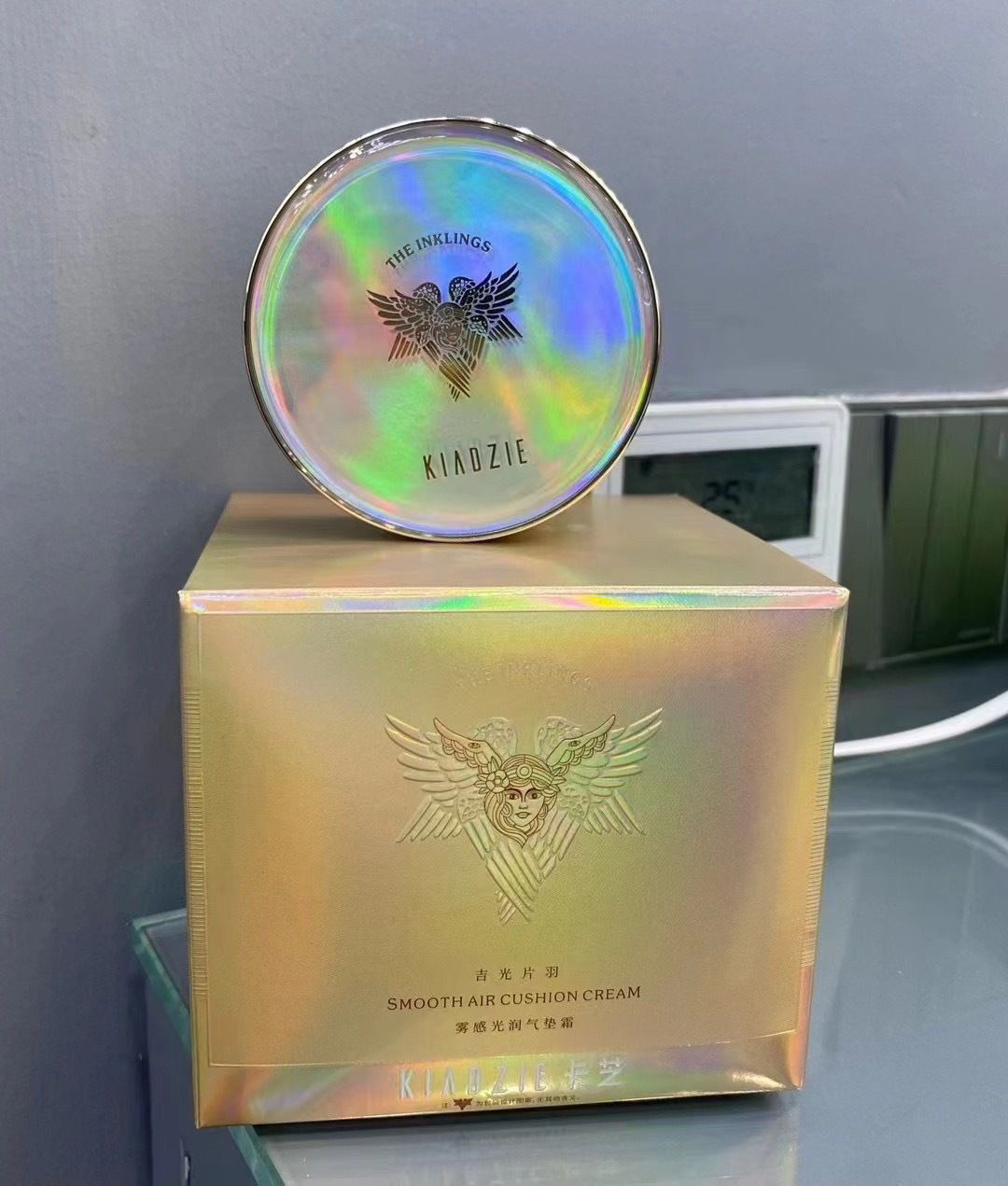 卡芝吉光片羽雾感光润气垫霜粉底BB霜轻薄遮瑕控油持久不易脱妆