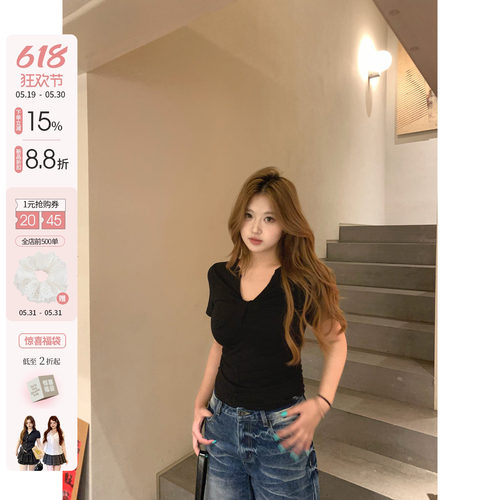 你的鱼 浪漫波卡尔 微胖mm轻熟风正肩V领修身扭结显瘦春夏短袖
